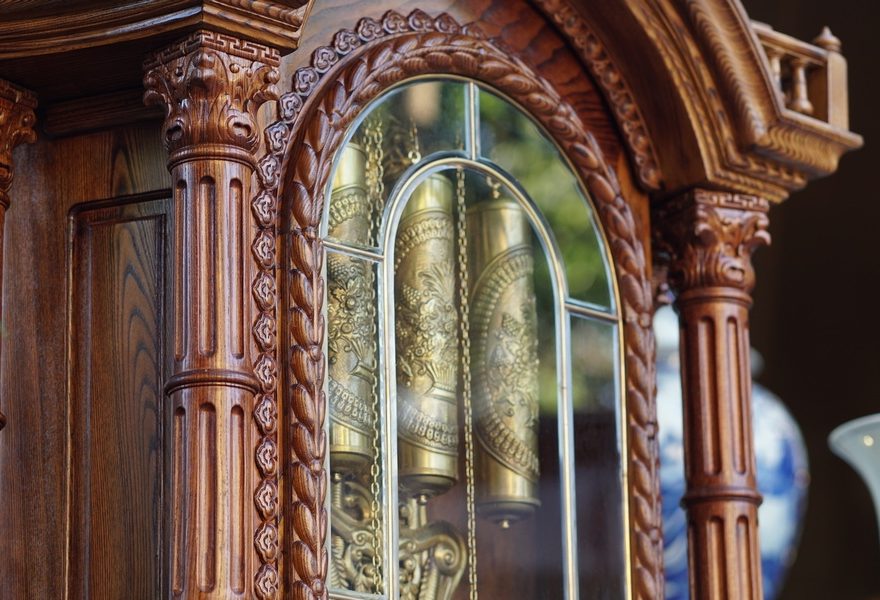 dong ho co chau au 17