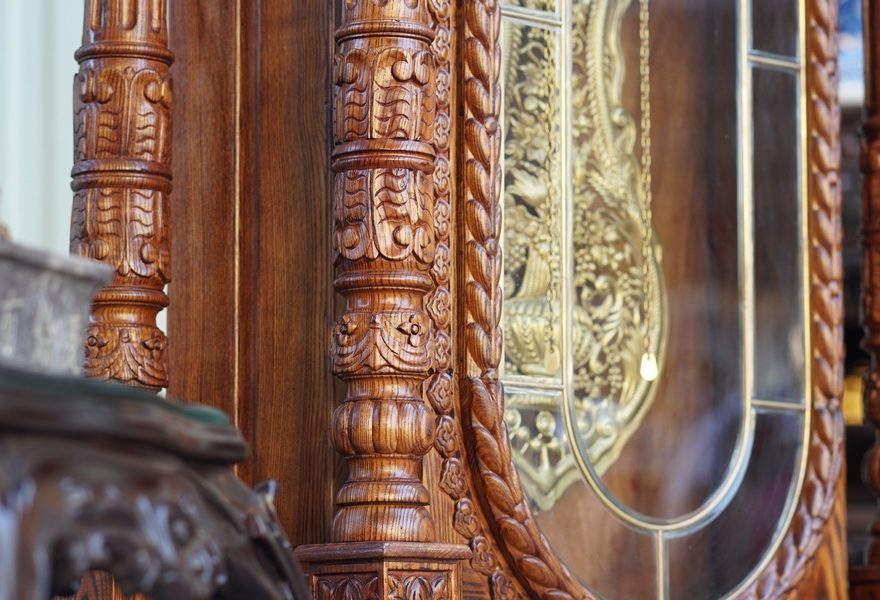 dong ho co chau au 18