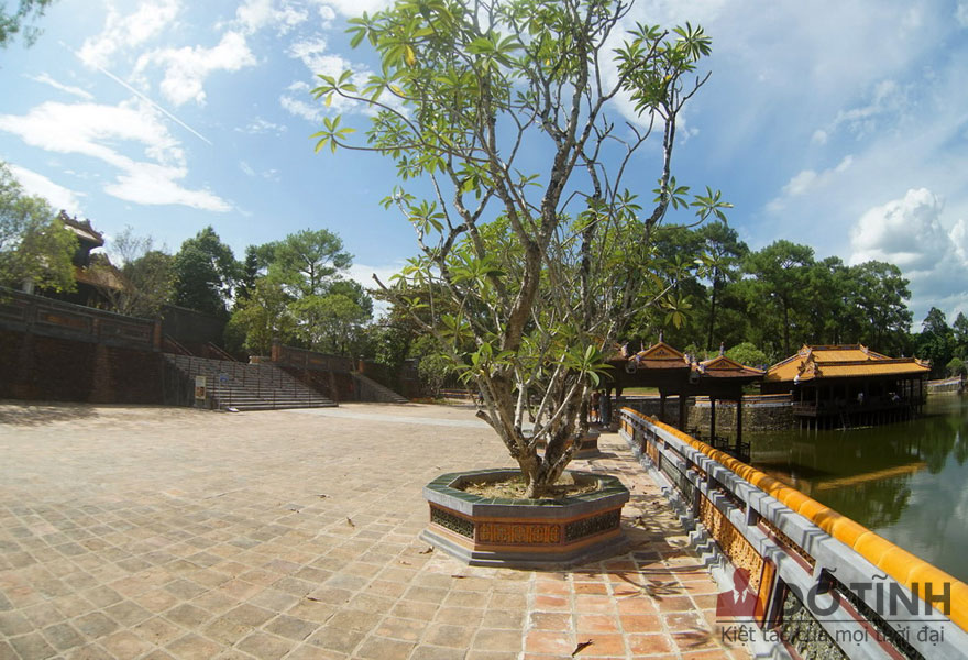 lang tu duc 2